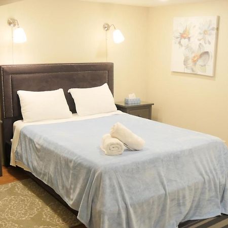 Richview Gardens Apartment Торонто Экстерьер фото