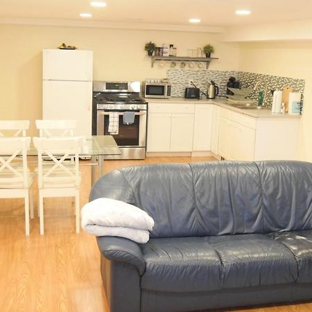 Richview Gardens Apartment Торонто Экстерьер фото