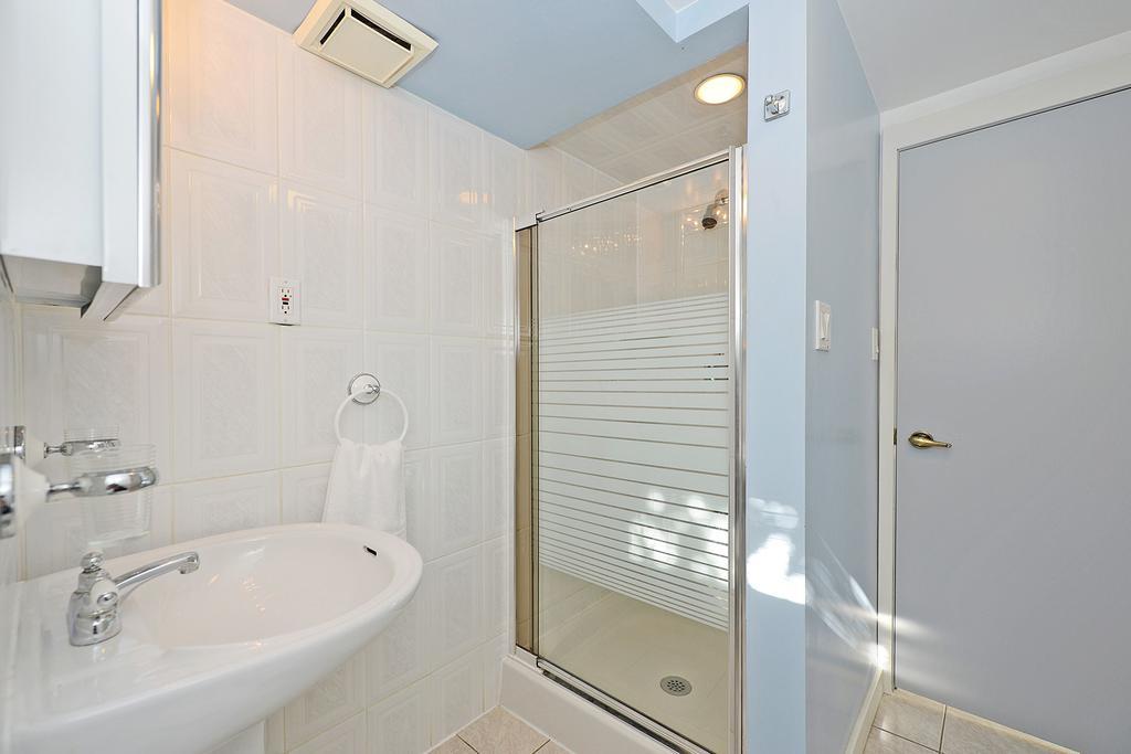 Richview Gardens Apartment Торонто Экстерьер фото